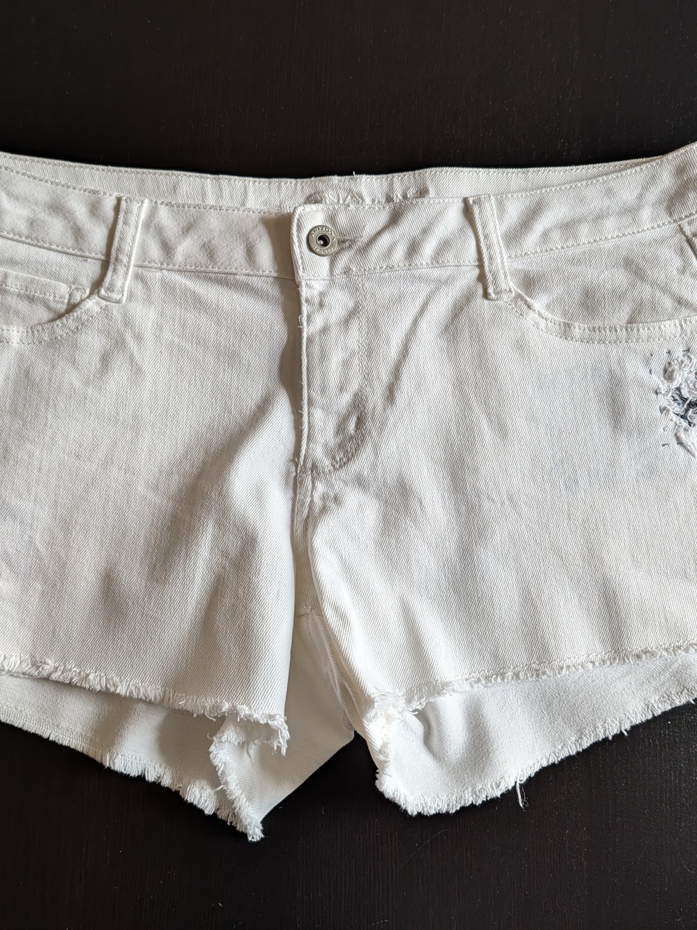 Arizona Jeans White Women's Denim Shorts - Casual Frayed Hem Sz 11